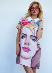 Trumpa suknelė su nuotraukomis spausdintu portretu