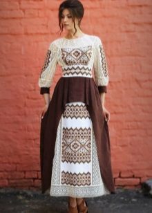 Etnik desenli beyaz ve kahverengi elbise