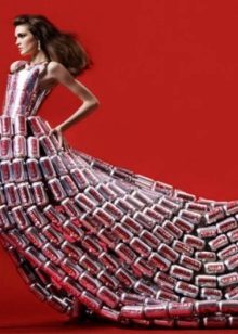 Dress of hair from beer cans