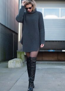 Casual outfit - boots with knitted bag-dress