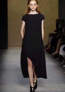 Fashionable dress of the A-silhouette season of autumn-winter 2016