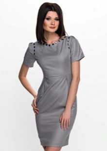 grå skede klänning