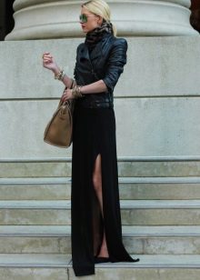falda negra con un piso de hendidura