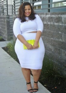 λευκή πλεκτή φούστα για παχύσαρκες γυναίκες