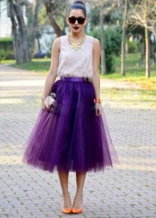 Medium length layered skirt