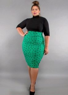 grøn blyantskørt med et mønster for overvægtige kvinder