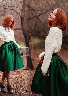 skirt hijau lembut berbulu