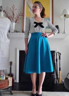 skirt biru muda