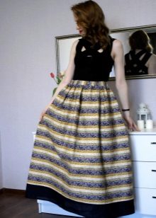 maxi sijonas su skirtingų tipų juostelėmis