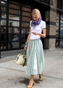 hvid og grøn nederdel med elastik