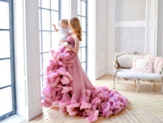 Красиви рокли под наем за фотосесия на бременни жени