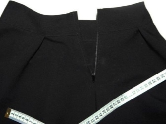 Siuvinėjimas puse sijono (kūgio formos sijonas) su užtrauktuku