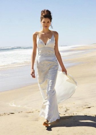 Vestido de playa recto de la boda