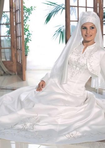 Muslimské svatební šaty s bolero