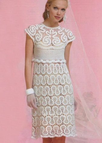 Плетена сватбена рокля от дантелена блуж