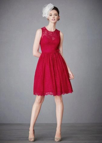 Crimson vidutinio ilgio suknelė