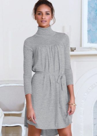 Gray knitted dress with a collar