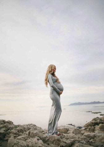 Photoshoot těhotná v šatech