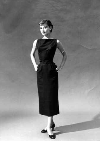 Audrey Hepburn apvalkalo suknelė