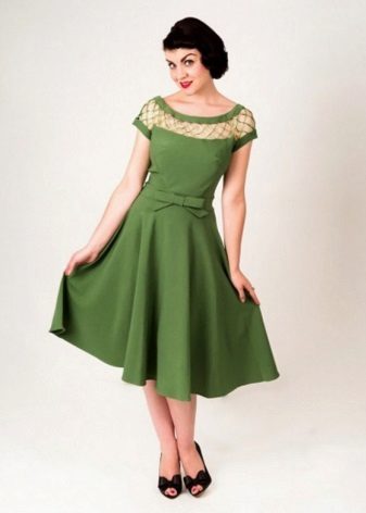 50'li yılların tarzında yeşil elbise