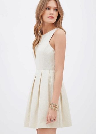 Λευκό πλεκτό φόρεμα