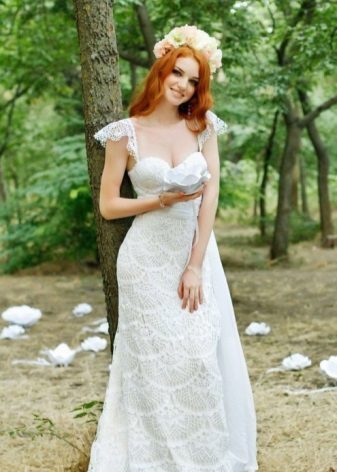 Stickad bröllopsklänning av Anna Radaeva