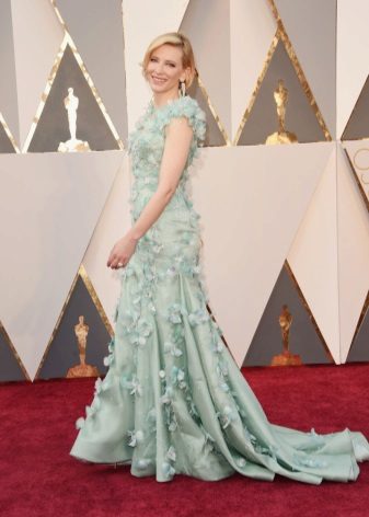 Cate Blanchett ant Oscar Red Carpet