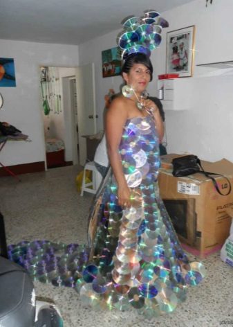 Dress from audio CDs