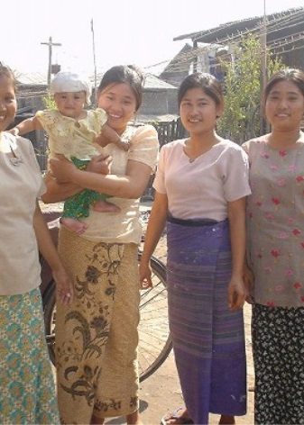 Asijské dámské oblečení - Sarong