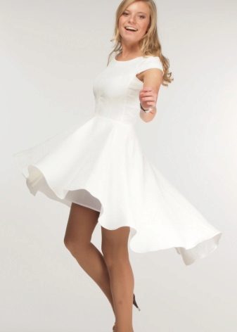 Baltas suknelė paaugliams