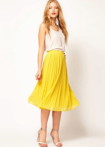 Ryškiai geltona maxi sijonas