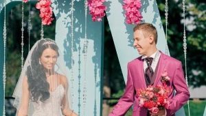Rožinė vestuvinė suknelė - romantiškiems ir švelniems nuotakoms