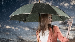 Naisten sateenvarjot automaattisesti