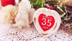 Vad heter bröllopsdagen på 35 år och vad presenteras det för?