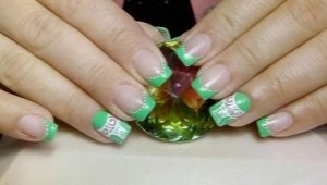 Secrets of making a green jacket on the nails