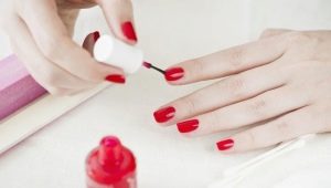 How much nail polish dries and how to speed up its drying?
