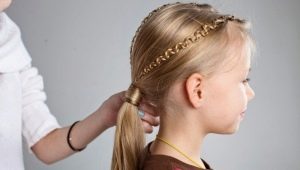 Gaya rambut mudah untuk kanak-kanak perempuan: idea dan petua untuk pelaksanaannya