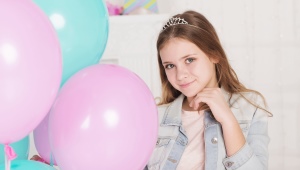 Apa yang perlu diberikan kepada seorang gadis berumur 14 tahun?