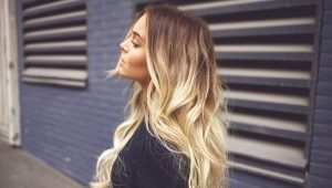 How to lighten the ends of the hair?
