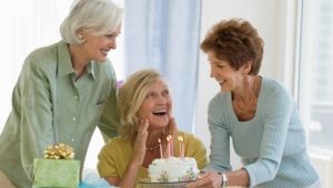 Geschenken voor moeder 60 jaar: de beste opties en advies bij het kiezen