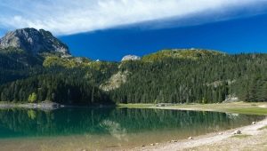 Crno-Jezero em Montenegro: descrição e descanso