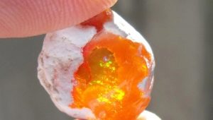 Vuur opaal: welke eigenschappen heeft het en waar wordt het gebruikt?