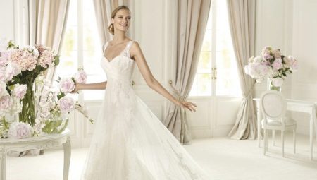 Longue robe de mariée de rêve - c'est quoi?
