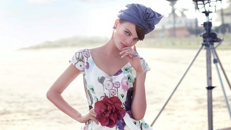 Šaty s květinovým potiskem - óda ženskosti