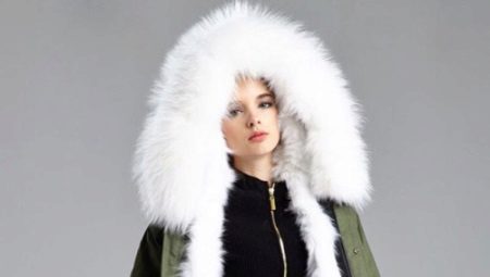 Women's parka with fur inside