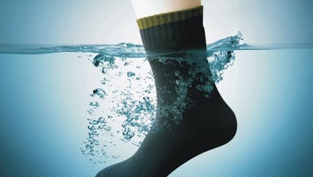 Vedenpitävät sukat