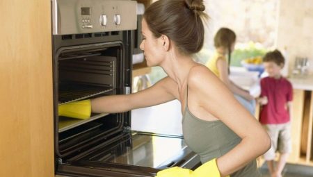 Sådan rengøres ovnen fra fedt og andet snavs?
