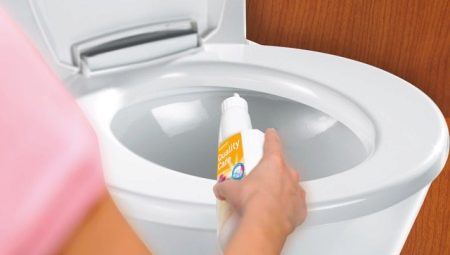 Cum să curățați toaleta de var?