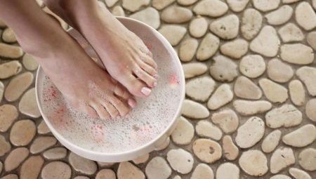 Como fazer banho de pés com refrigerante?