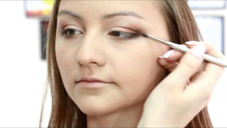 Make-up pro létající věk: Tipy a návody